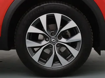 Car image 32