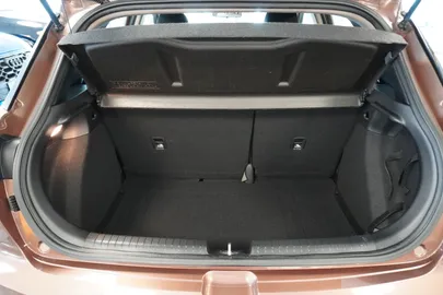 Car image 31