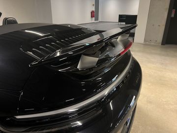 Car image 30