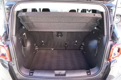 Car image 35