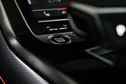 Car image 36