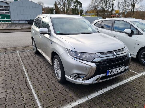 Mitsubishi Outlander Basis 4WD 165 kW image number 2