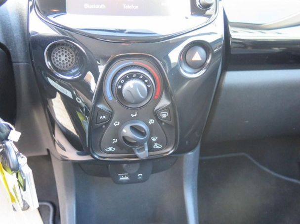 Toyota Aygo 51 kW image number 9