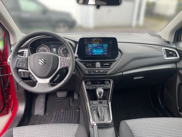 Car image 10