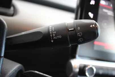 Car image 33