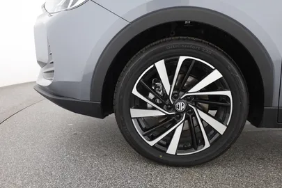Car image 30