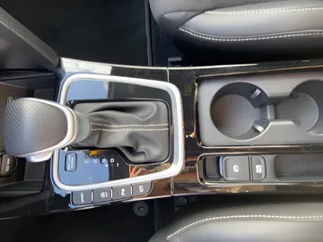 Car image 23