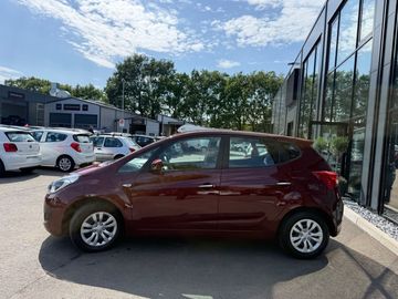 Car image 32