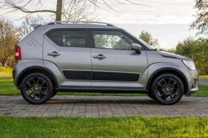 Car image 5