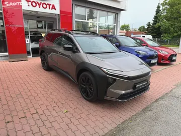 Car image 2