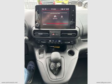 Car image 24