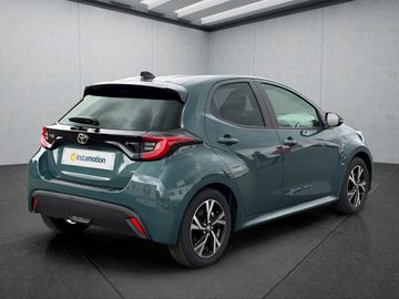 Car image 4