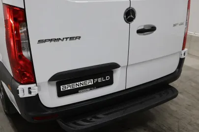 Car image 45