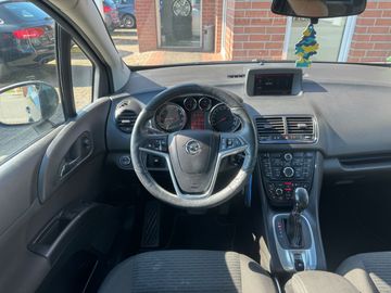 Car image 15