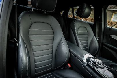 Car image 28