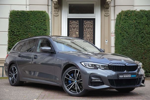 BMW 330e Touring M Sport 215 kW image number 6