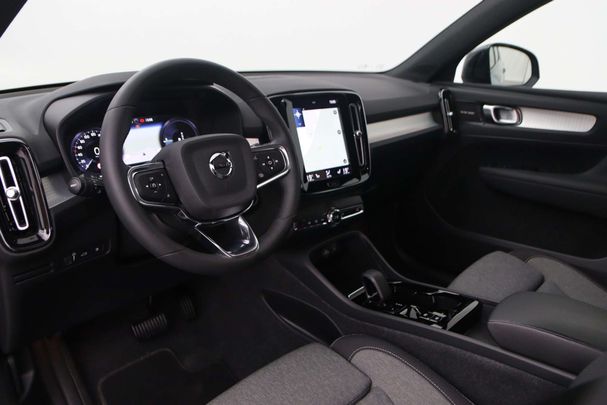 Volvo XC40 T5 Plus 193 kW image number 3