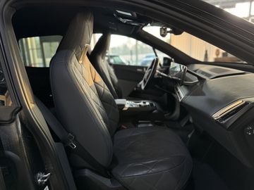 Car image 33