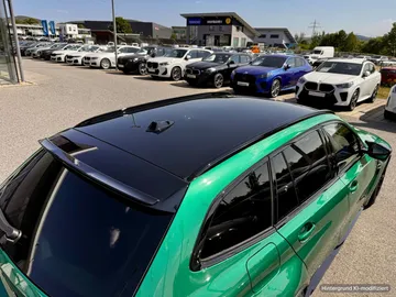 Car image 29