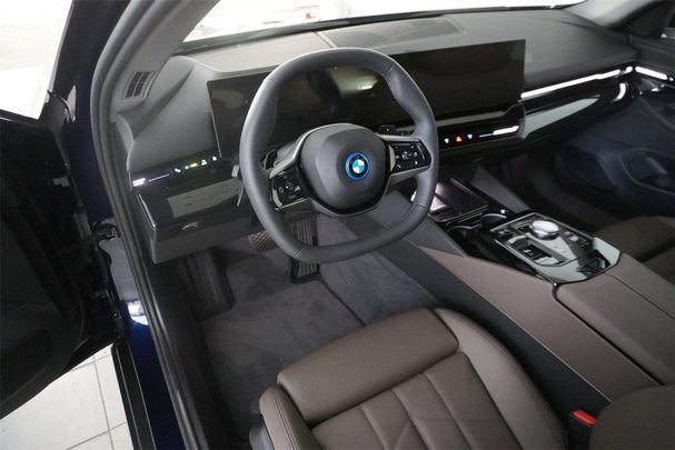 BMW 530 Touring xDrive 220 kW image number 6