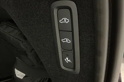 Car image 38