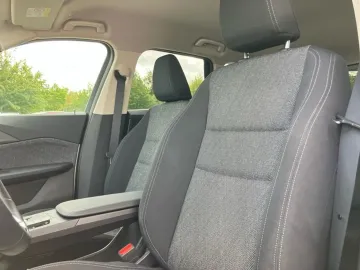 Car image 28