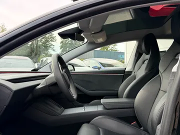 Car image 38