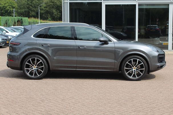 Porsche Cayenne E-Hybrid 340 kW image number 2