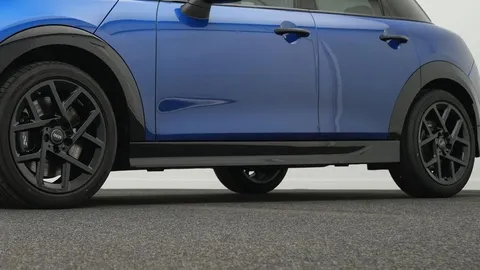 Car image 24