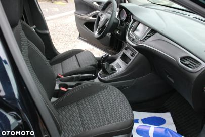 Car image 27