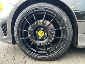Car image 35