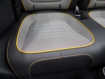 Car image 37