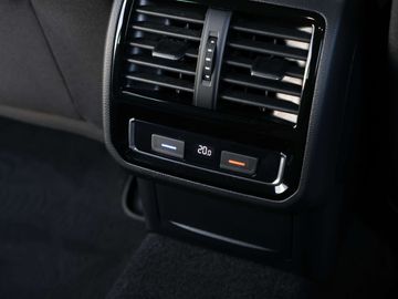 Car image 41