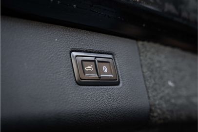 Car image 41