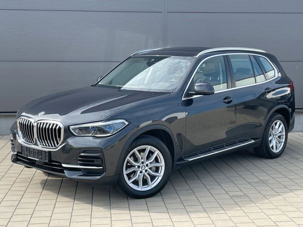 BMW X5 xDrive 210 kW image number 1