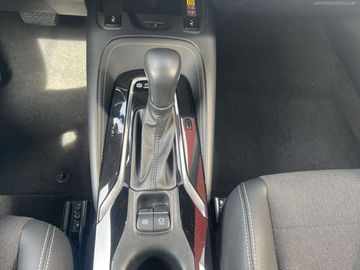 Car image 15