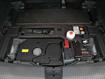 Car image 37