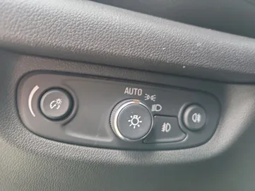 Car image 35