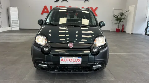 Car image 4