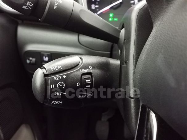 Citroen C3 Pure Tech 110 S&S SHINE 81 kW image number 18