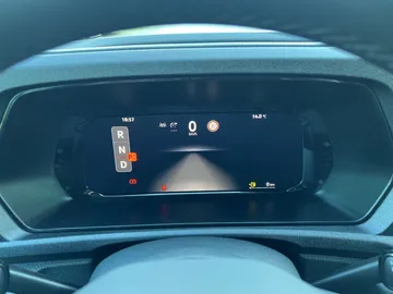 Car image 32