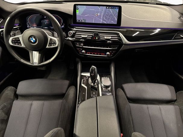 BMW 520d Touring xDrive 140 kW image number 11