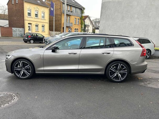 Volvo V60 T6 R Design AWD 251 kW image number 4