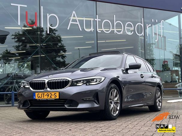 BMW 330 Touring 185 kW image number 1