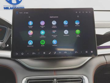 Car image 32