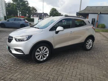 Car image 27