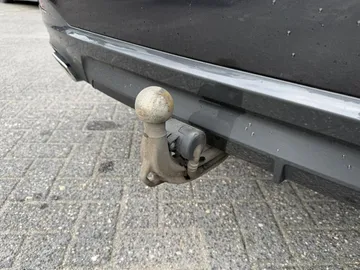 Car image 40