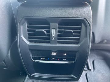 Car image 35