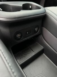 Car image 37