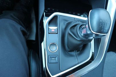 Car image 30